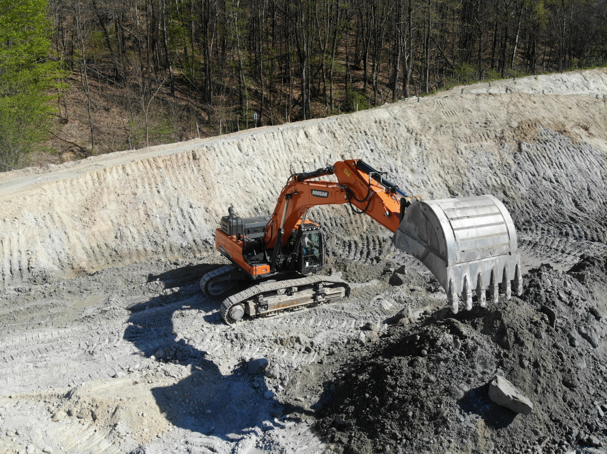DOOSAN DX530LC